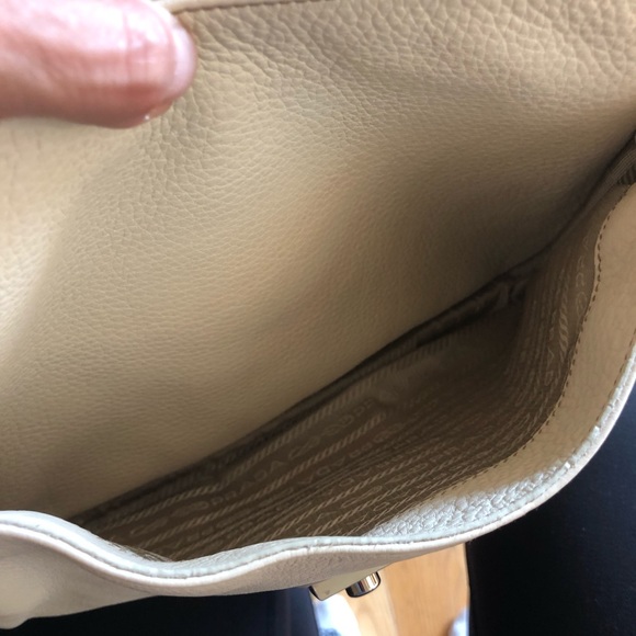 Prada bag - Picture 7 of 10